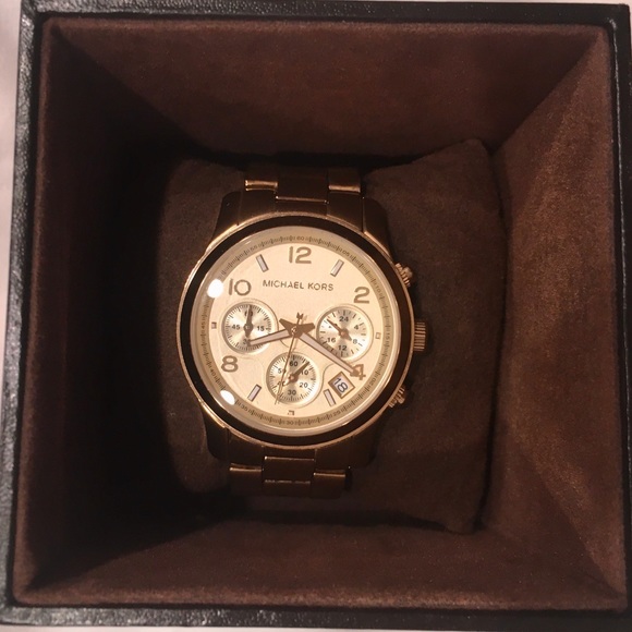 Michael Kors Women's Runway Gold-Tone Watch MK5055 - Picture 2 of 8